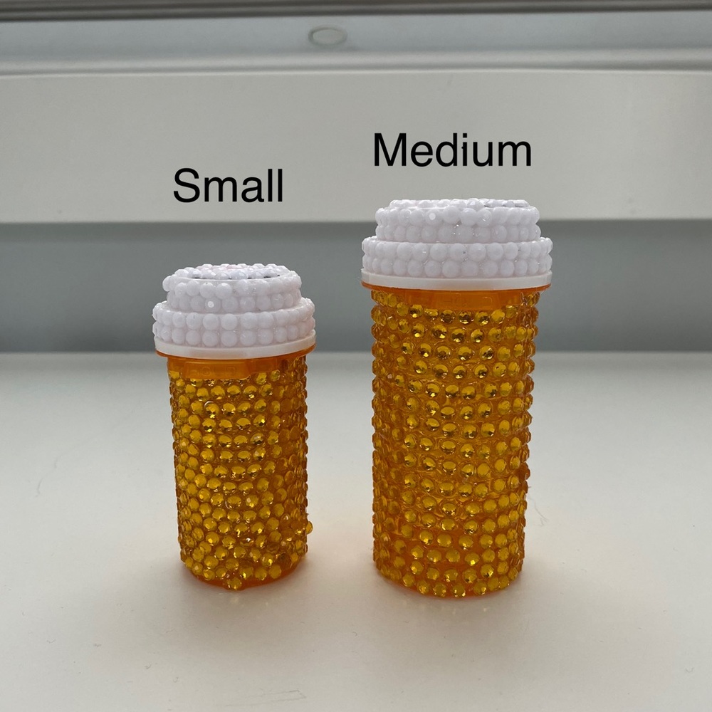 Rhinestone RX pill bottle - Picture 7 of 7